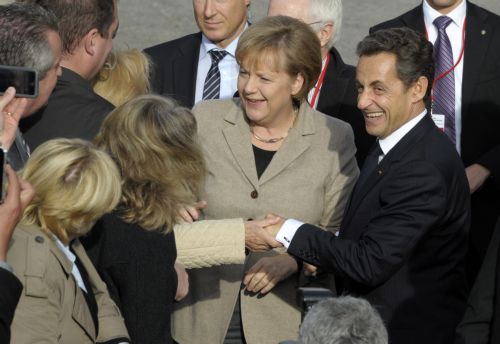 «Σαφή εντολή» από τη Σύνοδο Κορυφής για αλλαγές στη Συνθήκη ζητά η Ά.Μέρκελ