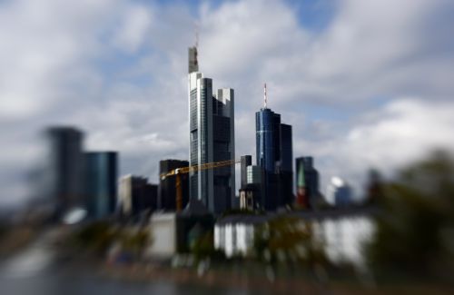 Προτάσεις για τη διαχείριση κρίσεων στον τραπεζικό τομέα παρουσίασε η Κομισιόν