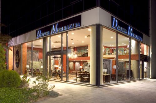 Κλοπή στο κατάστημα χαλιών της Δέσποινας Μοιραράκη στη Γλυφάδα