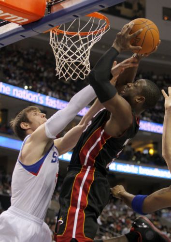 Ο Έλις νίκησε τον Σκόλα, πρώτη νίκη για το Μαϊάμι