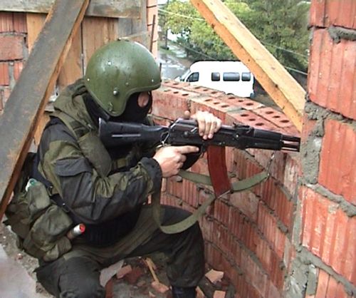 Ένοπλη επίθεση ανταρτών με νεκρούς στο Κοινοβούλιο της Τσετσενίας