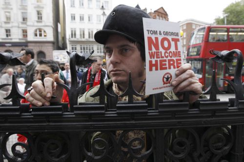 Χικς και Τζιλέτ μπλοκάρουν την αγοραπωλησία της Λίβερπουλ