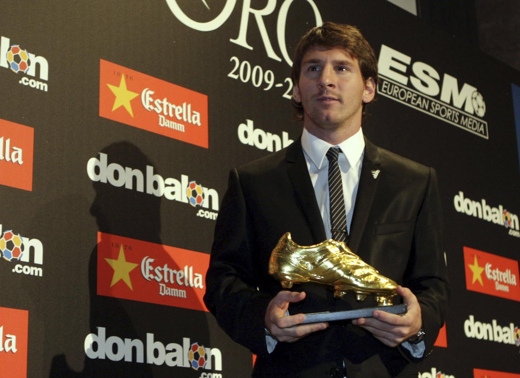 Ο Λιονέλ Μέσι παρέλαβε το «χρυσό παπούτσι» για το 2010