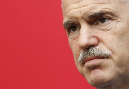 Αποφασισμένος να συνεχίσει τις «μεγάλες θεσμικές αλλαγές» δηλώνει ο Γ.Παπανδρέου