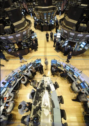 Άνοδος στα ευρωπαϊκά χρηματιστήρια και τη Γουόλ Στριτ την Τετάρτη
