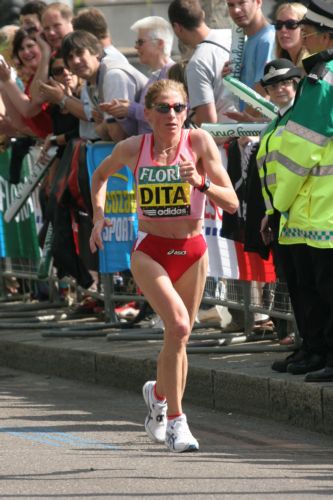 Η Κωνσταντίνα Ντίτα στις εκδηλώσεις του 28ου Κλασικού Μαραθωνίου