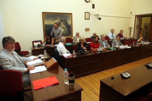 Στην Εξεταστική για τα ομόλογα κατέθεσε ένας εκ των μετόχων της «Ακρόπολις»