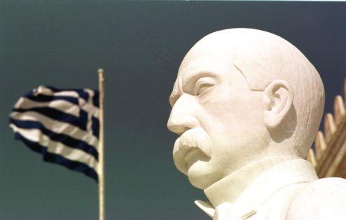 Πρώτες προσπάθειες εκσυγχρονισμού