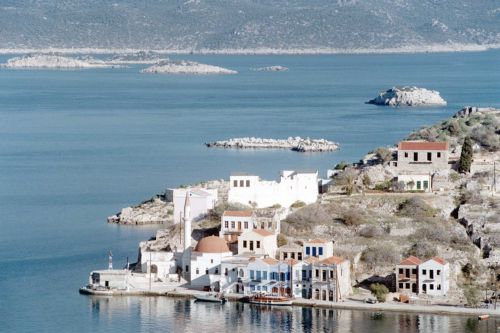 Χωρίς πλοίο για Ρόδο οι κάτοικοι του Καστελλόριζου, στράφηκαν εξ ανάγκης προς την Τουρκία