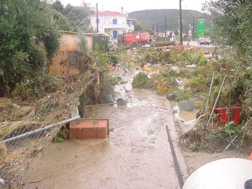 Σοβαρές ζημιές από τις σφοδρές βροχοπτώσεις στη Σάμο