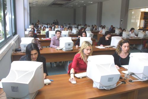 Επιχειρησιακή σύμβαση «σπάει» τον κατώτατο μισθό της εθνικής συλλογικής σύμβασης