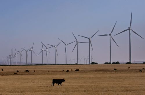 Προβλέψεις για επενδύσεις άνω των 200 δισ. δολαρίων στην αιολική ενέργεια μέχρι το 2030