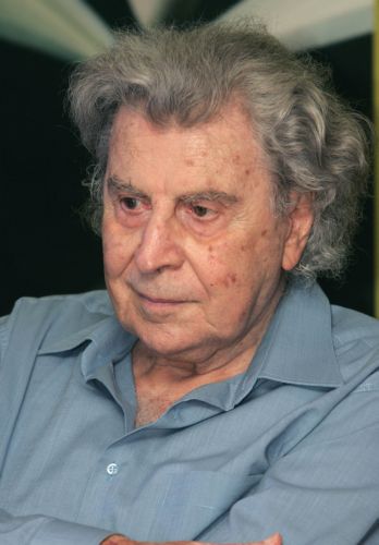 Θα ιδρύσω «Κίνημα πολιτών» αν γίνουν πρόωρες εκλογές, λέει ο Μίκης Θεοδωράκης