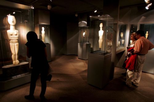 Έκθεση για τους πολιτισμούς της ΝΑ Ευρώπης στο Μουσείο Κυκλαδικής Τέχνης