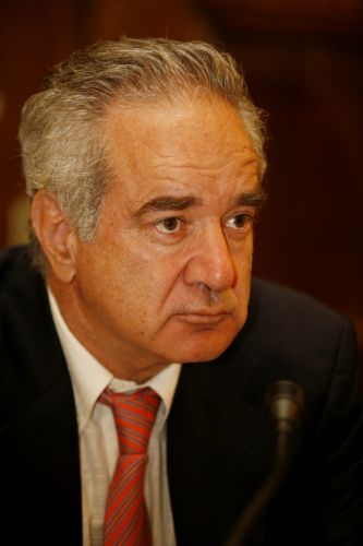 Διαμαρτυρία του ΔΣΑ για το κλείσιμο της Διεύθυνσης Αλλοδαπών Αττικής της ΕΛ.ΑΣ.