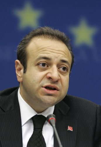 Αντίδραση Ελλήνων και Κύπριων ευρωβουλευτών σε αναφορές του Ε.Μπαγίς στις Βρυξέλλες