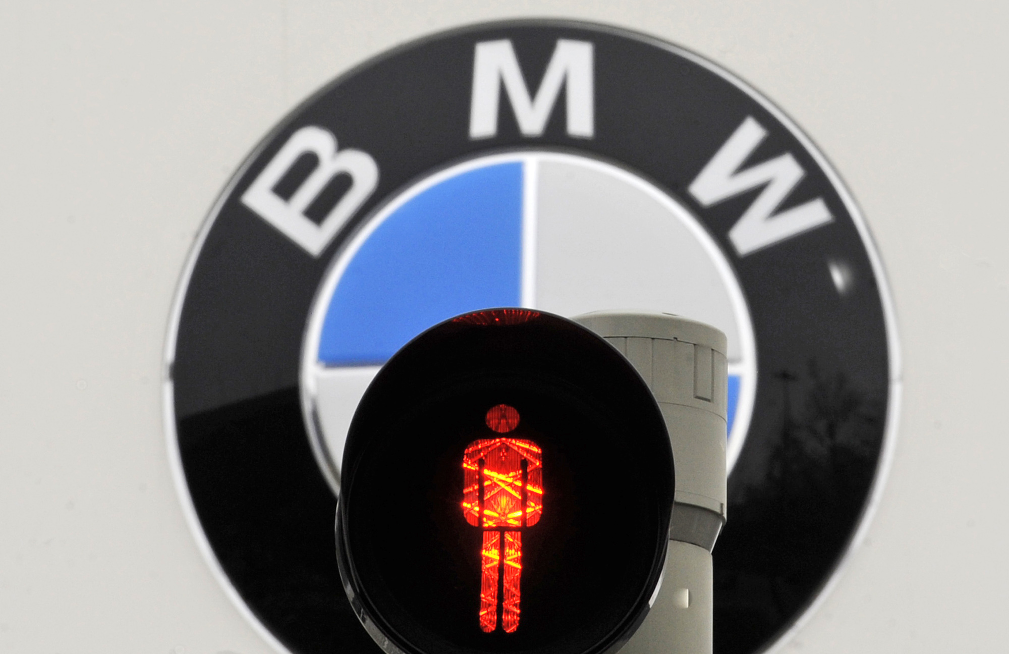 Στο μικροσκόπιο της ελβετικής επιτροπής ανταγωνισμού η BMW