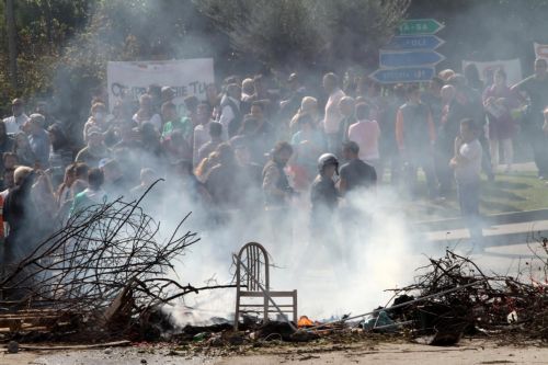 Στρατιώτες θα καθαρίσουν τα σκουπίδια στη Νάπολη με απόφαση της κυβέρνησης