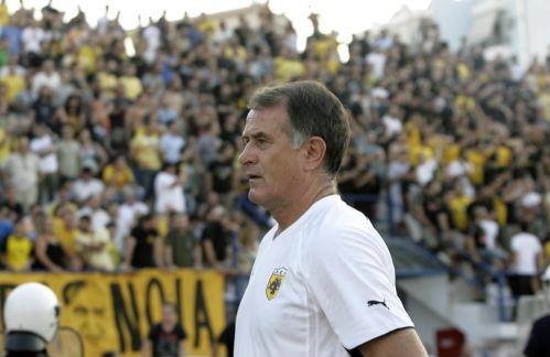 Με πρόστιμο τη γλίτωσε η ΑΕΚ για το «ξύλο» του Μπάγεβιτς στην Καλλιθέα