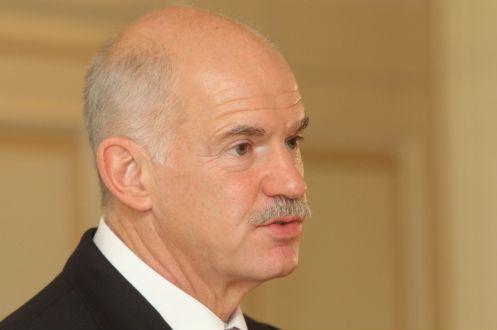 Ο αγώνας συνεχίζεται για τη σωτηρία της χώρας, δήλωσε ο πρωθυπουργός στο διαθεσμικό