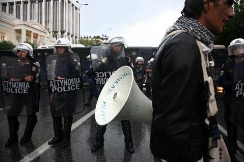 Συγκέντρωση και πορεία στον ΟΛΠ το μεσημέρι από εργαζόμενους της Ζώνης Περάματος