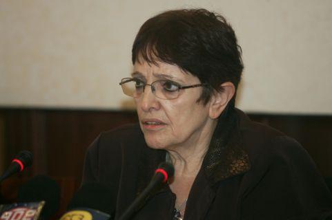 Σφοδρή επίθεση της Αλέκας Παπαρήγα κατά ΠΑΣΟΚ και ΝΔ από τη Θεσσαλονίκη