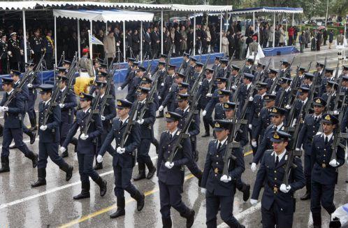 Ολοκληρώθηκε η στρατιωτική παρέλαση στη Θεσσαλονίκη και η μαθητική στην Αθήνα