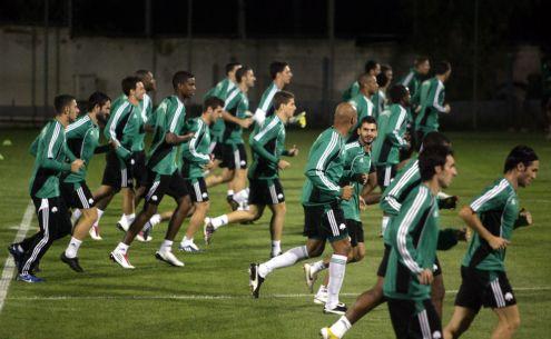 Από το αεροδρόμιο για προπόνηση οι παίκτες του ΠΑΟ