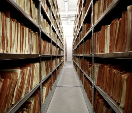 Η πανταχού παρούσα Stasi, η «ασπίδα και το σπαθί» του καθεστώτος