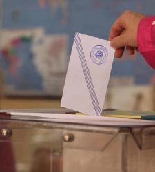 Ανακαλύφθηκε γονίδιο που επηρεάζει τις πολιτικές και κοινωνικές πεποιθήσεις των ανθρώπων