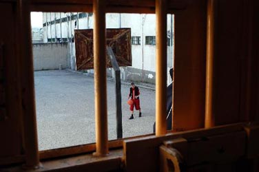 Προσφέρετε είδη α’ ανάγκης στα παιδιά των Φυλακών Αυλώνα