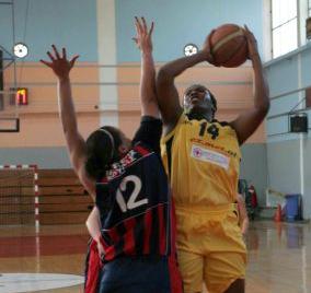 Τρεις στην κορυφή περιμένοντας τον Αθηναϊκό