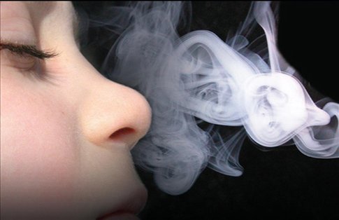 Εξακόσιες χιλιάδες θάνατοι ετησίως από το παθητικό κάπνισμα