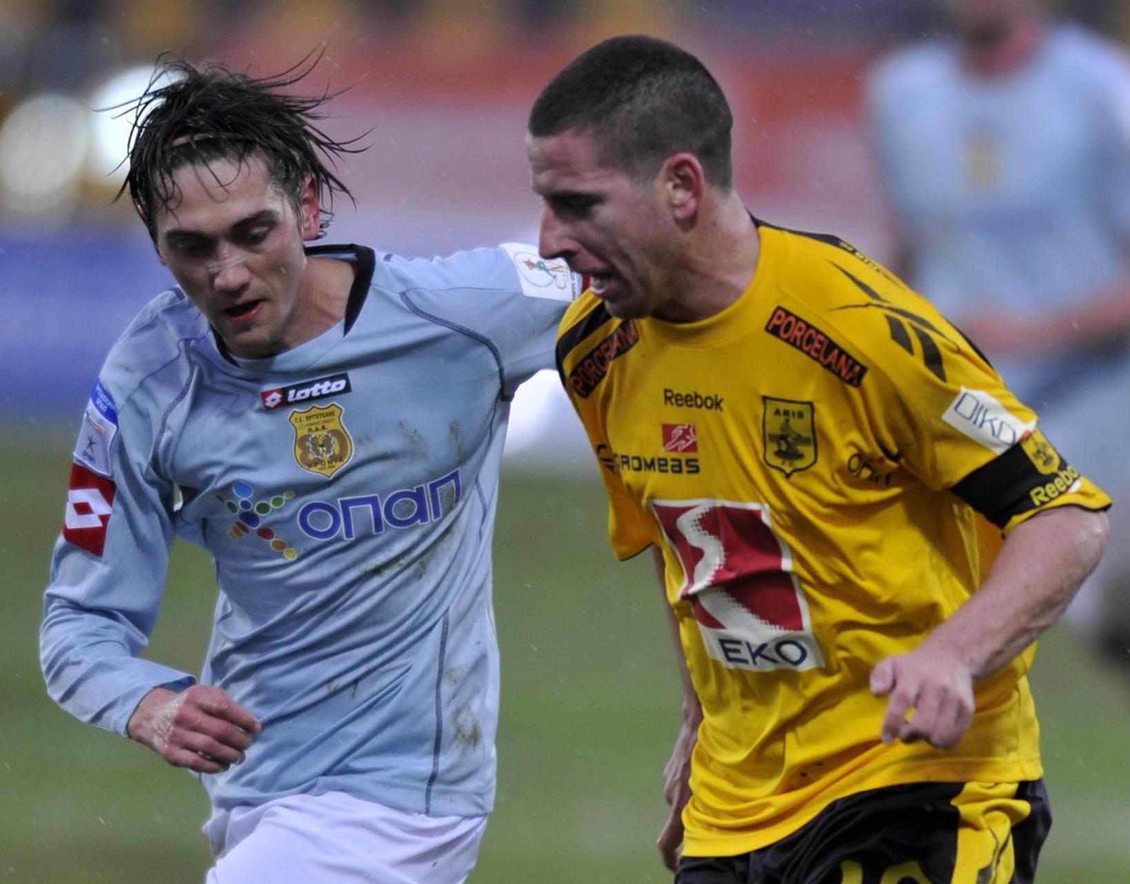 Επιστροφή Κόκε στις προπονήσεις του Άρη, ένα μήνα έξω ο Τσεσνάουσκις