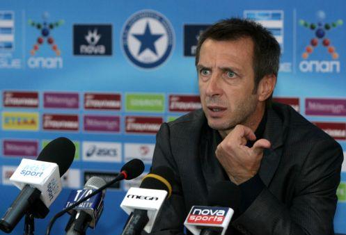 Παίξαμε σαν παλαίμαχοι, παραδέχθηκε ο Νιόπλιας