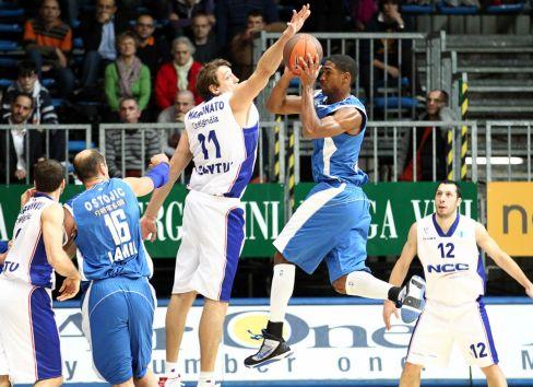 Στο δεύτερο ημίχρονο παρέδωσε τα όπλα ο Πανελλήνιος, 72-57 από την Καντού