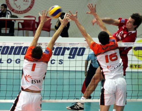 Νίκη του Ολυμπιακού στο τάι-μπρέικ, πρόκριση της ΕΑ Πατρών