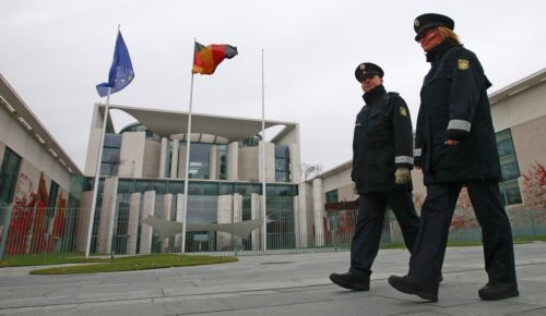Μέτρα ασφαλείας στην ΕΕ «απέναντι» στα τρομο-πακέτα ζητά η Μέρκελ