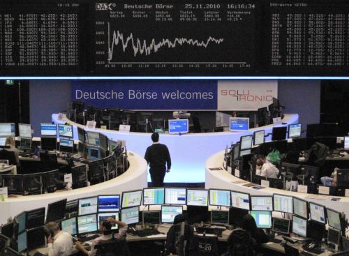 Άνοδος στα ευρωπαϊκά χρηματιστήρια την Πέμπτη, κλειστή η Γουόλ Στριτ