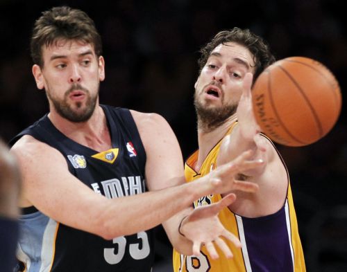 «Πέταξαν» μέσα στο Κλίβελαντ οι Χοκς