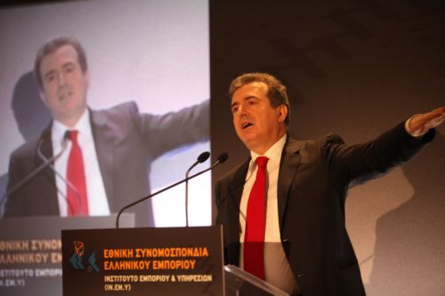 Απλούστευση διαδικασιών και ρευστότητα υπόσχεται η κυβέρνηση στην αγορά που «υποφέρει»