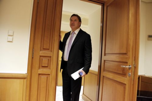 «Δεν προκύπτει από πουθενά» θέμα απολύσεων στο Δημόσιο, διαβεβαιώνει ο Γ.Πεταλωτής