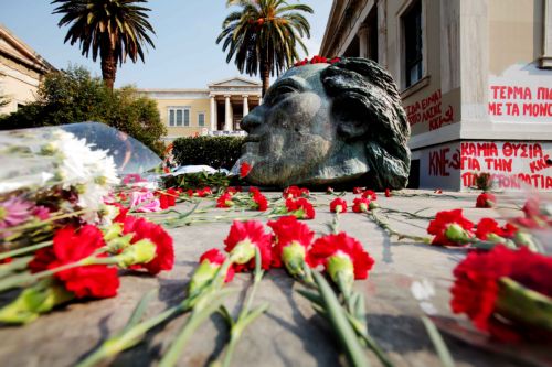 Φόρος τιμής από την πολιτειακή και πολιτική ηγεσία για την επέτειο του Πολυτεχνείου