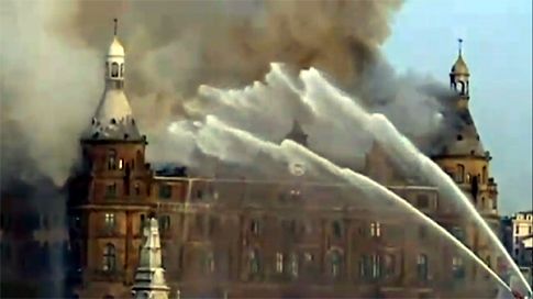 Σημαντικές ζημιές σε ιστορικό σιδηροδρομικό σταθμό της Κωνσταντινούπολης από πυρκαγιά