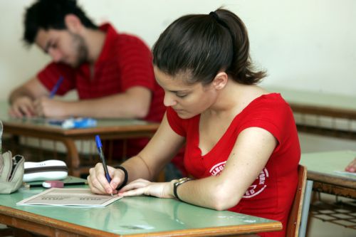 Δημόσια διαβούλευση για το χρόνο υποβολής των μηχανογραφικών ξεκινά το υπουργείο Παιδείας