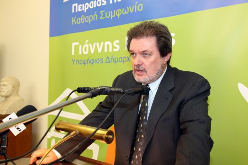 Την αναδιαπραγμάτευση του χρέους του Πειραιά προτείνει ο Γ.Μίχας