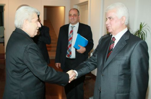 Επιτροπή για το άνοιγμα νέων σημείων διέλευσης αποφάσισαν Χριστόφιας και Έρογλου