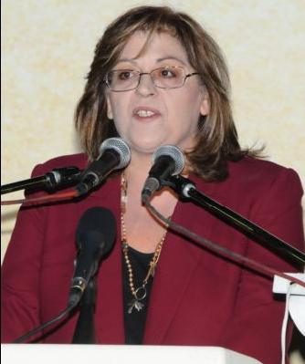 Δεν θα πληρώσουν οι εργαζόμενοι τις πολιτικές που χρεοκόπησαν τον Πειραιά, λέει η Ελπ.Παντελάκη