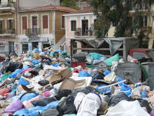 Η αποκομιδή των σκουπιδιών το πρώτο εμπόδιο για τον «Καλλικράτη»