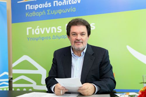 «Ο Πειραιάς αποφασίζει σήμερα να αλλάξει ρότα» δήλωσε ο Γιάννης Μίχας